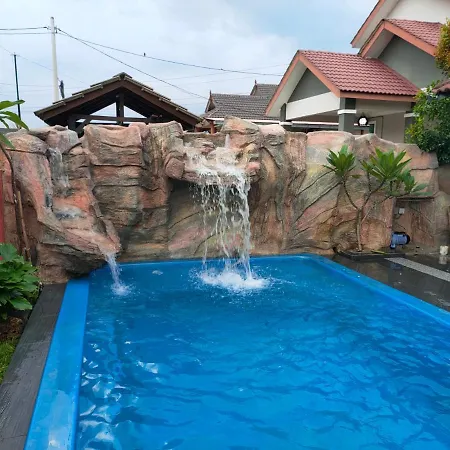 Roemahkoe Holidayhome Malacca Exterior photo
